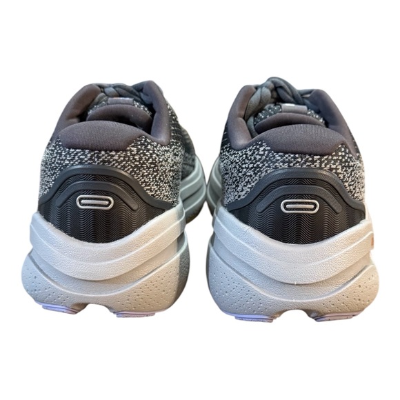 BROOKS GHOST MAX 2 RUNNING SHOES WOMEN’S SIZE 9 - Picture 2 of 9